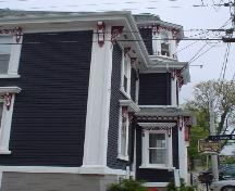Zwicker House, Old Town Lunenburg, front façade, 2004; Heritage Division, Nova Scotia Department of Tourism, Culture and Heritage, 2004
