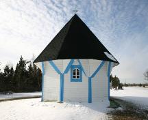 East elevation of St. Elias Ukrainian Orthodox Church and Bell Tower, Sirko, 2006; Historic Resources Branch, Manitoba Culture, Heritage, Tourism and Sport, 2006