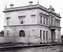 Hamilton Custom House upon construction; William Notman (photographer)/Library and Archives Canada/PA-164441