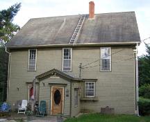 North elevation, Oxner-Zinck House, Chester Basin, Nova Scotia, 2007.; Heritage Division, Nova Scotia Department of Tourism, Culture and Heritage, 2007.