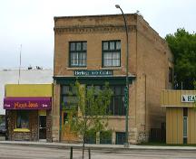 View of main facade of the Union Bank Building, Hamiota, 2005; Historic Resources Branch, Manitoba Culture, Heritage, Tourism and Sport, 2005
