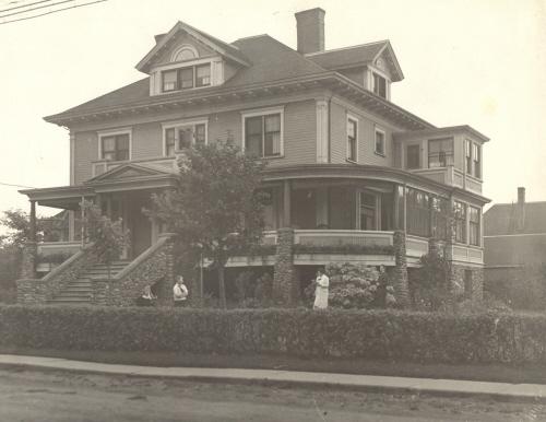 Archive image of J. Leroy Holman House