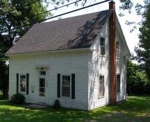 Front elevation with profile of north elevation, Lavers House, Chester, Nova Scotia, 2007.; Heritage Division, Nova Scotia Department of Tourism, Culture and Heritage, 2007.
