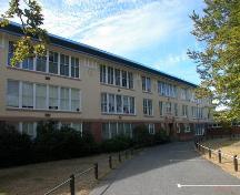 Exterior view of Maple Grove Elementary School; City of Vancouver, 2007