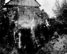 Showing lime kiln, c. 1910; Donna Collings Collection