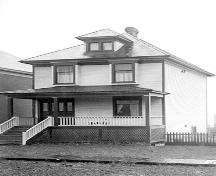 Gladwin Residence, historic photo ; North Vancouver Museum and Archives, #3153