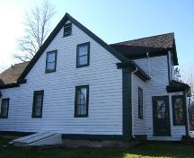Southeast elevation, Davison-Kennedy House, Wallace Bay, NS, 2009.; Heritage Division, NS Dept of Tourism, Culture and Heritage, 2009