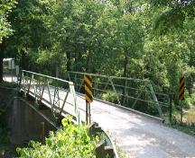 Featured is the scenic rural setting of the Otter Creek Bridge.; Ministry of Culture, 2007.