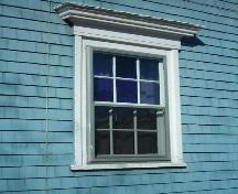 Window on east elevation, 578 Main Street, Mahone Bay, NS, 2009.; Heritage Division, NS Dept. of Tourism, Culture and Heritage, 2009