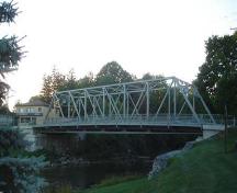 Featured is the single-span Pratt truss Hartman Bridge.; Kendra Green, 2007.