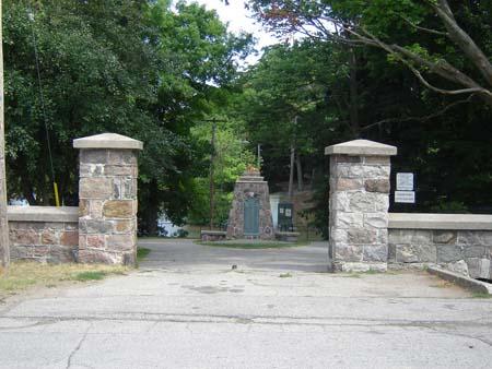 Entrance to Otterville Park, 2007