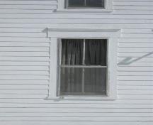 Window detail, Leonard House, West Bay, Nova Scotia, 2009.
; Heritage Division, NS Dept. of Tourism, Culture and Heritage, 2009
