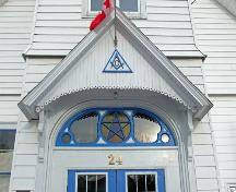 Detail of pediment over main entrance, St. Mark's Masonic Lodge, Baddeck, NS, 2009.; Dept. of Tourism, Culture and Heritage, Province of NS, 2009