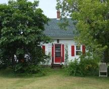 Front elevation from Highway 209, Cannon House, Diligent River, Nova Scotia, 2007.
; Heritage Division, NS Dept. of Tourism, Culture and Heritage, 2007