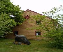 Old Meeting House, Barrington, side elevation, 2004.; Heritage Division, NS Dept. of Tourism, Culture and Heritage, 2004