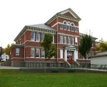 Exterior view of Stuart Wood School, 2007; City of Kamloops, 2007