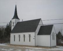 Side elevation facing road, All Saints Anglican Church, Bayswater, Nova Scotia, 2007.; Heritage Division, Nova Scotia Department of Tourism, Culture and Heritage, 2007