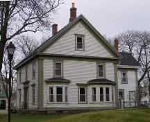 A southwest perspective of Holy Trinity Rectory, Yarmouth, Nova Scotia, 2006.; Heritage Division, NS Dept. of Tourism, Culture and Heritage, 2006