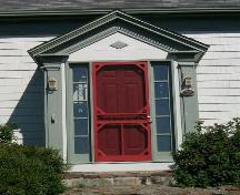 Parker / Hawboldt House, Belleisle, N.S., front entrance, 2009.; Heritage Division, NS Dept. of Tourism, Culture and Heritage, 2009