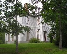 Front and west elevation, General Manager's House, Westville, Nova Scotia, 2005.
; Heritage Division, NS Dept. of Tourism, Culture and Heritage, 2005.