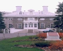 Vue de Monklands / Couvent-Villa Maria, montrant les matériaux de construction de l’extérieur, 1998.; Parks Canada Agency / Agence Parcs Canada, 1998