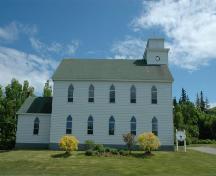 Side view of St. George's Church.; Heritage Division, N.S. Dept. of Tourism, Culture and Heritage, 2009.