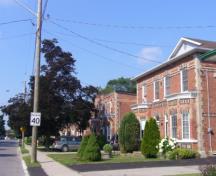 Of note are the flat roofs and contrasting brick colours.; Town of Halton Hills, 2005.