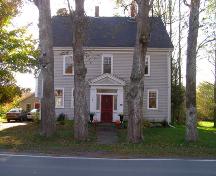 The front facade of the Zoeth Freeman House, Milton, Queens County, Nova Scotia.; Heritage Division, NS Dept. of Tourism, Culture & Heritage, 2009.
