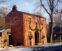 General view of Promenade House in the Niagara-on-the-Lake Historic District, 2002.; Parks Canada Agency / Agence Parcs Canada, 2002.