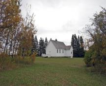 Contextual view, from the northwest, of Tummel United Church, Tummel, 2007; Historic Resources Branch, Manitoba Culture, Heritage and Tourism, 2007