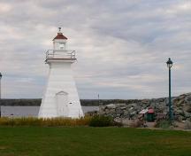 A northeast perspective of the Port Medway Lighthouse, Port Medway, NS.; NS Dept. of Tourism, Culture and Heritage, 2009