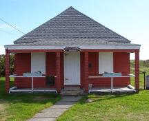 The front (north) elevation of the Little School Museum in the Town of Lockeport, NS.; NS Dept of Tourism, Culture & Heritage, 2009