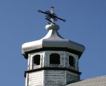 Dôme principale (détail) de l'église catholique ukrainienne de Lakedale Holy Ghost, région d'Angusville, 2009; Historic Resources Branch, Manitoba Culture, Heritage and Tourism, 2009