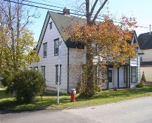 Northwest perspective view of the Jonathan Locke House in the Town of Lockeport, N.S.; Heritage Division, NS Dept. of Tourism, Culture & Heritage, 2009