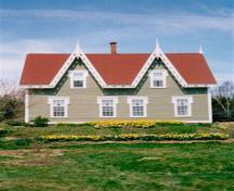 Image of the Isaac Newton House in the spring of 2000 with daffodils in bloom. This image was taken after many years of restoration to this old home.; Dale Brown