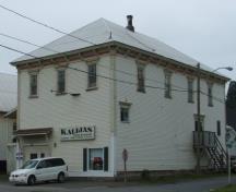 Le restaurant Kalijas fut l'une des nombreuses entreprises commerciales ayant opéré dans cet immeuble de plus de 100 ans. ; Doris E. Kennedy