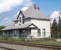 Image of train station on its original location, 2004.; Government of Saskatchewan, Town of Blaine Lake, 2004.