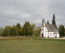 Vue d'ensemble - du sud-est de l'église anglicane Christ, Sagkeeng First Nation, 2009; Historic Resources Branch, Manitoba Culture, Heritage and Tourism, 2009