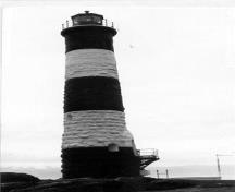 Race Rocks Lighthouse, 1990.; Canadian Coast Guard / Garde côtière canadienne, 1990.