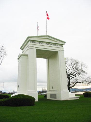 Peace Arch Monument, Canadian side