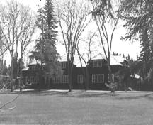 Vue générale de l'édifice administratif du parc.; Parks Canada Agency/Agence parcs Canada