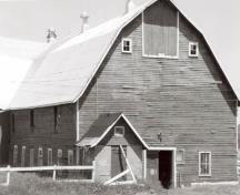 General view of the Barn, 1989.; Agence Parcs Canada / Parks Canada Agency, M. Phemister, 1989.