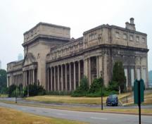 General view of the Electrical Development Company Generating Station and Powerhouse, showing the two long Ionic colonnades, 2005.; Parks Canada Agency / Agence Parcs Canada, 2005.