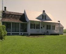 Exterior photo; Parks Canada/Parcs Canada 1993