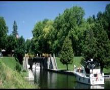 View of a lock on the Trent-Severn Waterway, 2000.; Parks Canada Agency/Agence Parcs Canada, 2000.