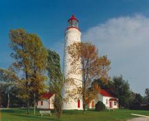 Vue générale du phare de la pointe Clark et ses environs.; Parks Canada Agency / Agence Parcs Canada