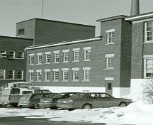 Vue générale du Laboratoire de métallurgie physique, bâtiment B, 1988.; Agence Parcs Canada / Parks Canada Agency, S. Ricketts, 1988.