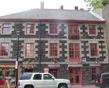 Side elevation including hoist doors, Mitchell House, Halifax, Nova Scotia, 2005.; Heritage Division, NS Dept. of Tourism, Culture and Heritage, 2005.
