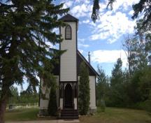 St. Aidan and St. Hilda Anglican Church, near Fallis (July 2002); Alberta Culture and Community Spirit, Historic Resources Management, 2002