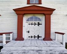 Detail view of Craigflower Manor House showing its materials and forms, all of which are expressive of a significant phase in the historical development of western Canada.; Parks Canada Agency / Agence Parcs Canada.